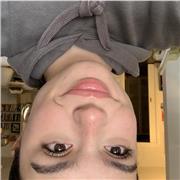 Sono libera nel weekend ma posso fare anche qualche pomeriggio infrasettimanalmente. Sono brava nelle lingue materie umanistiche